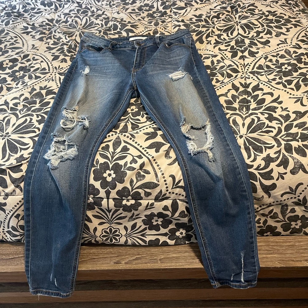 Eunia Distressed Denim